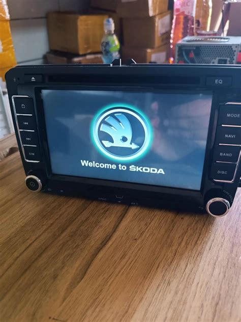 Autorádio Škoda VW s DVD mechanikou BT navi od 1 Kč čtěte popisek