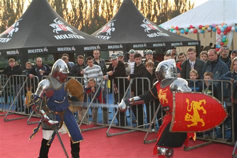Holsten beer knight advertising Рекламная акция пива Хольстен рыцарь