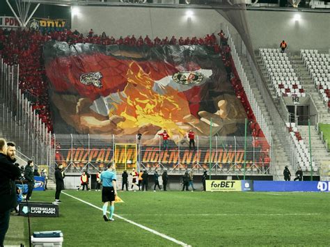 Na Stadionach Ci Gle Trwa Miejska Gra Legionisci