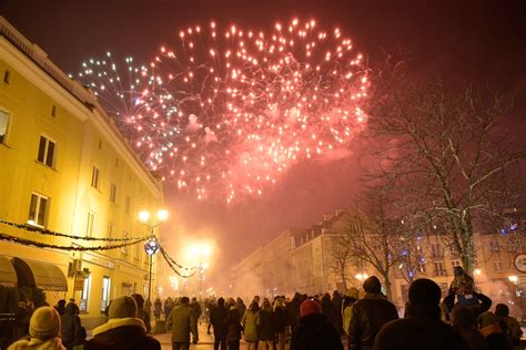 Życzenia na Sylwestra i Nowy Rok Najpiękniejsze nowe fajne i zabawne