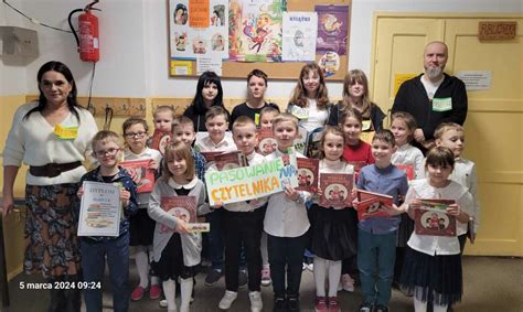 Pasowanie Na Czytelnika Biblioteki W Sp W Malborku Od Pierwszej