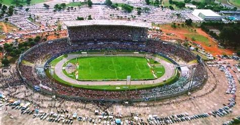 ALMANAQUE DO FUTEBOL BRASILIENSE ESTÁDIO MANÉ GARRINCHA FAZ 40 ANOS