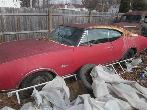 1968 Cutlass 2 Door Hardtop Red With Black Top Interior Fair Needs Painting Classic