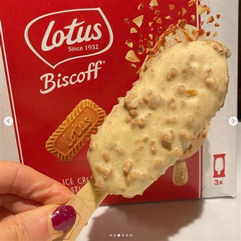 Biscoff Ice Cream Sticks Are Now Available In White Chocolate At Tesco