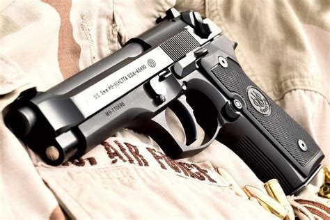 Beretta M9 Photos History Specification