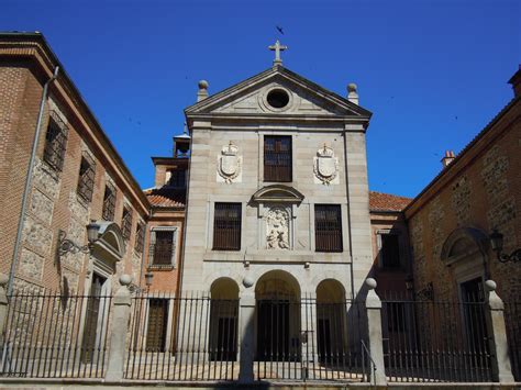 SEÑOR DEL BIOMBO LA FACHADA DEL MONASTERIO DE LA ENCARNACIÓN La