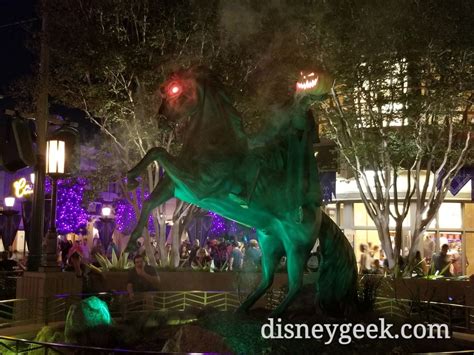 Headless Horseman statue on Buena Vista Street - The Geek's Blog ...