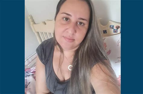 Mulher morre após ser esfaqueada pelo ex companheiro