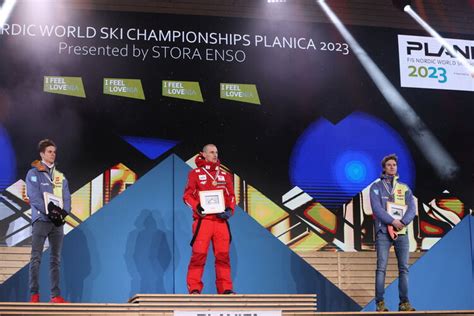 Piotr Y A Odebra Z Oty Medal M Pi Kna Chwila Dla Polskiego Sportu