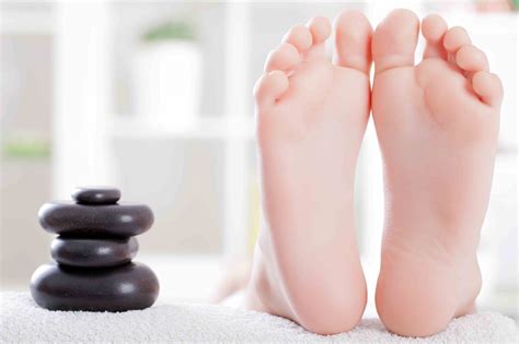 Средство от мозолей и натоптышей | Essential oils, Athletes foot ...