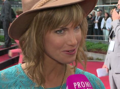 GZSZ Isabell Horn Ganzjährig Bikini fit Promiflash de