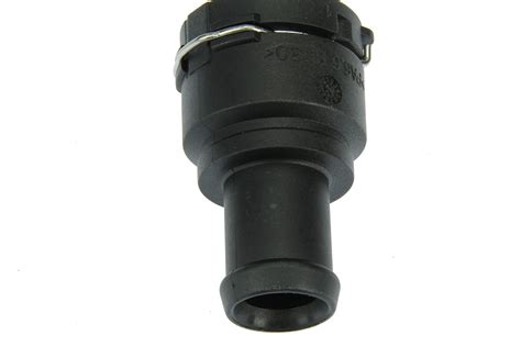 Snapklik URO Parts 3B0122291B Heater Hose Connector