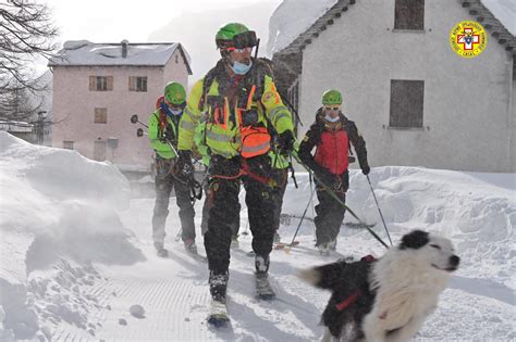 Alpe Devero Trovati Morti Due Scialpinisti Dispersi Lapresse