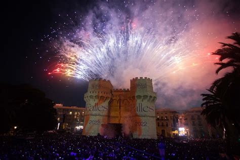 CALENDARIO PIROTECNIA FALLAS 2023