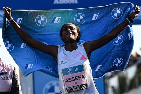 Assefa impone récord del mundo en maratón de Berlín