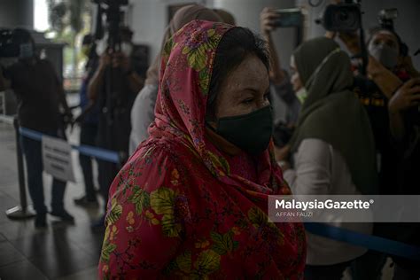 Permohonan Rosmah Salah Guna Proses Mahkamah Pendakwaan