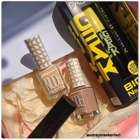 AUDREY Pastel Hot Fuchsia Ruj