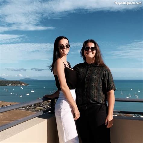 Carolyn Marcinkus X Gracelaura X Carolyn Marcinkus Nude The Fappening Photo 3986172