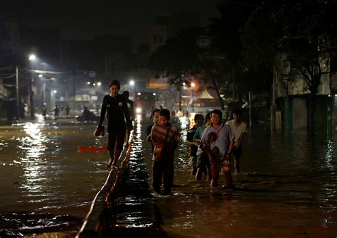 Deadly Landslides Flooding Spark Evacuations In Jakarta Asia News