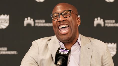 Sacramento Kings Mike Brown Named Nba Coach Of The Year For 2022 23