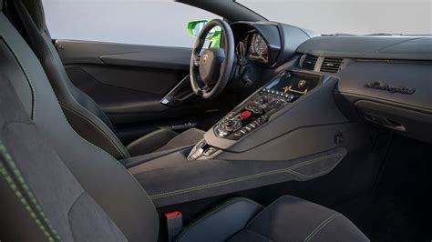 Lamborghini Aventador S Interior Layout & Technology | Top Gear