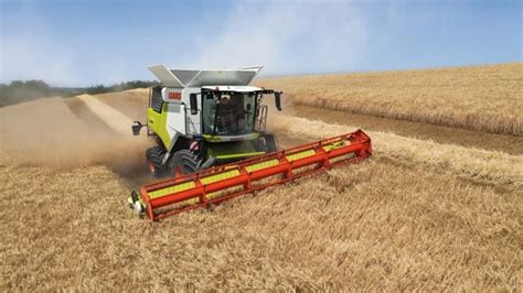 Claas Introduces Vast New Trion Combine Range Industrial Vehicle