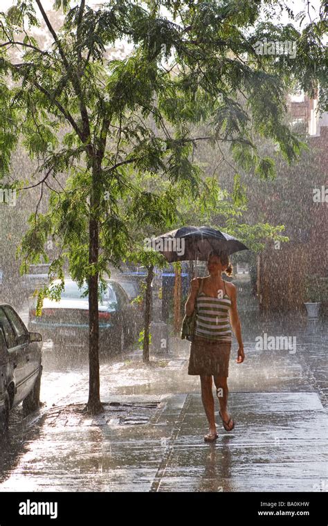 Soaking Wet Woman Rain Hi Res Stock Photography And Images Alamy