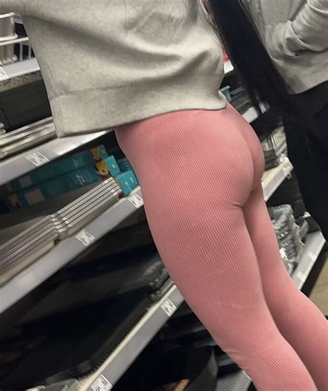 Pink Spandex With Small Round Ass Ass Forum