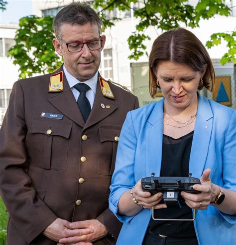 Land Ober Sterreich Lrin Langer Weninger Erh Hte Waldbrandgefahr