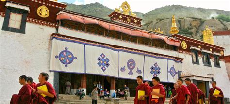 Top Lhasa Tourists Attractions | What Attraction to Explore in Lhasa Tibet