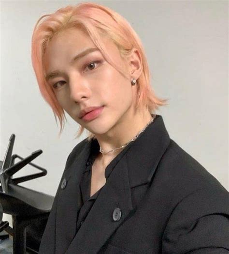 Hyunjin Pink Hair Di 2024