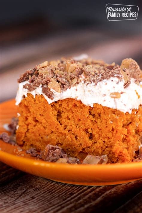 Easy Pumpkin Poke Cake Recipe