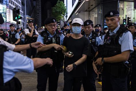 China Tightens Access To Tiananmen Square 32 Detained In Hong Kong On