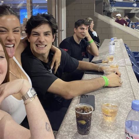 Mathew Barzal Hockey Girlfriend Hot Hockey Players Hockey Players