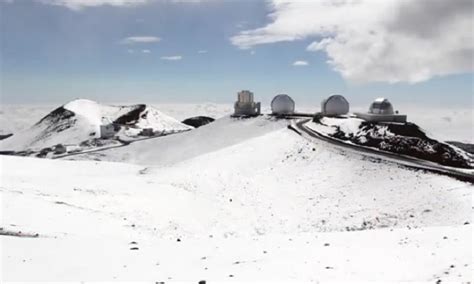 Winter Storm Dumps Snow on Hawaii’s Peaks | The Epoch Times