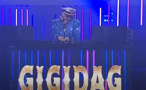 Gigi D Agostino moglie e figli vita privata con chi è sposato il DJ