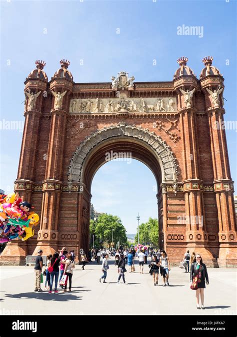 Arc De Triomf Barcelona Spain Stock Photo Alamy