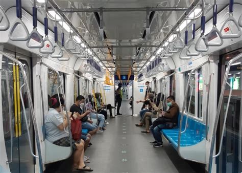 Naik Mrt Dari Dukuh Atas Penumpang Senyap Tanpa Suara