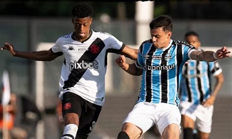 Vasco vence Grêmio gol de estreante e conquista três pontos em São