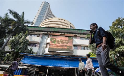 Sensex Tumbles Over 900 Points Nifty Down 216 Amid Middle East Crisis