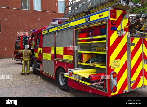 Fire Service Truck Britain Hi Res Stock Photography And Images Alamy