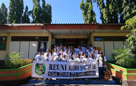 Awali Reuni Alumni 88 Kunjungi Smpk Frater Maumere Ntt