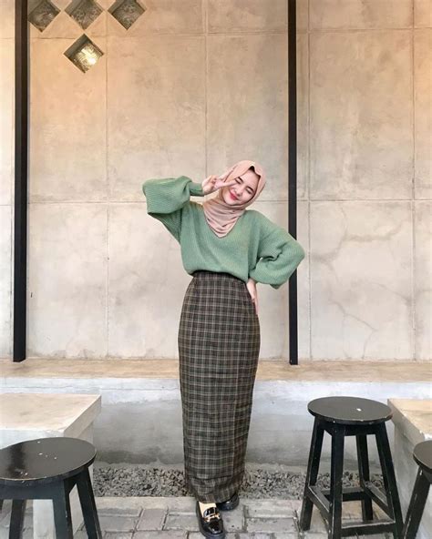 Ootd Hijab Dengan Rok Motif Ala Intan Ghazella