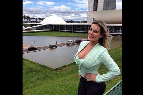 Andressa Urach La Ex Miss Bum Bum Que Sufre Por Un Mal Procedimiento