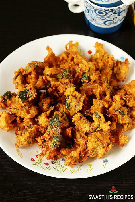 Moong Dal Pakoda Moong Dal Bhajiya Swasthi S Recipes