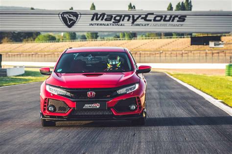 Tour Record Pour La Honda Civic Type R Magny Cours Motorlegend