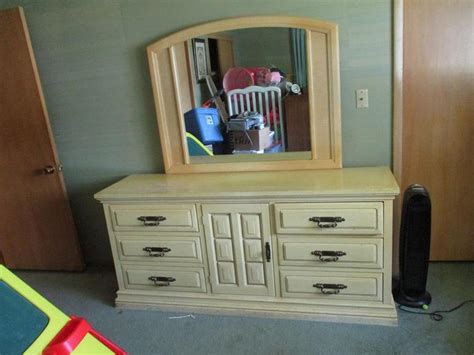 Auction Ohio Vintage Wood Dresser Mirror