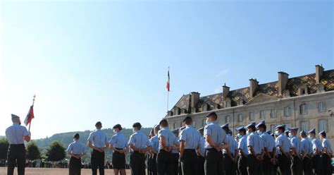 Autun Les L Ves Du Lyc E Militaire Dautun Ont Particip La