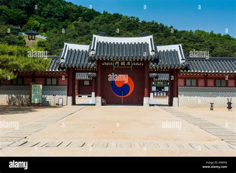 Entrance Gate To The Hwaseong Haenggung Palace Unesco World Heritage