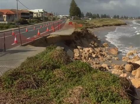 Perth Weather Thousands Of Homes And Businesses Lose Power As Wild